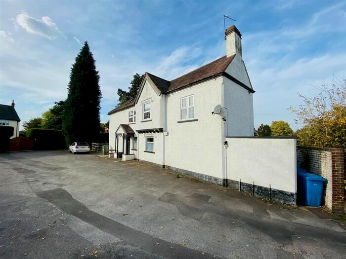 2 Bedroom Flat To Rent In Trysull Court, Bell Road, Trysull, Wolverhampton, WV5