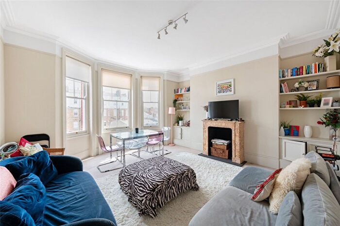 3 Bedroom Flat For Sale In Ilchester Mansions, Kensington, W8