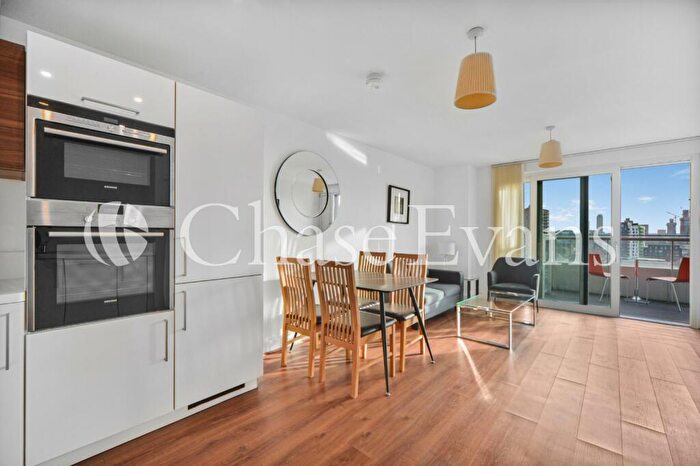 2 Bedroom Flat To Rent In Jefferson Plaza, Bow, London, E3