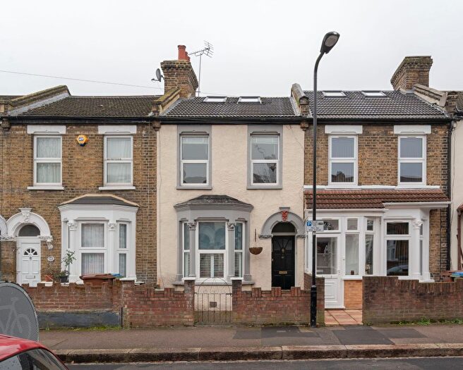 4 Bedroom Terraced House To Rent In Cheneys Road, London, E11