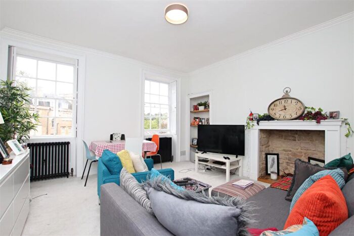 2 Bedroom Flat To Rent In Upper Church Street, Bath, BA1