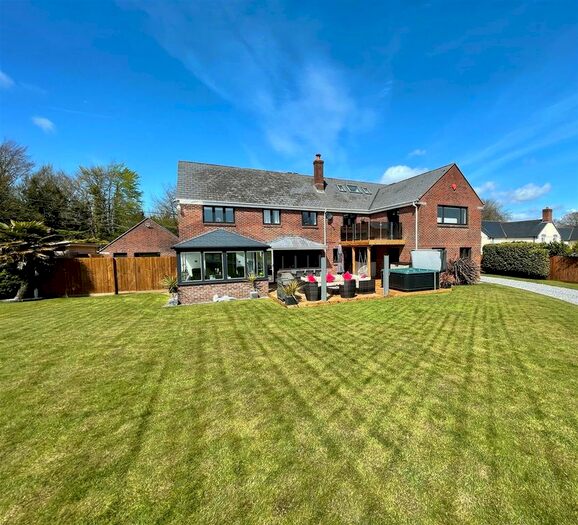 4 Bedroom Detached House For Sale In Wareham Road, Owermoigne, Dorchester, DT2