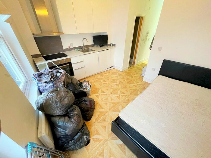 Studio To Rent In Rye Lane, Peckham SE15