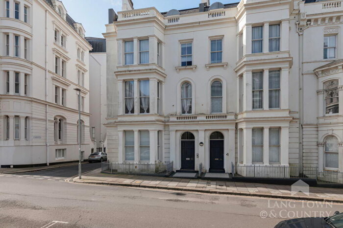 3 Bedroom Flat For Sale In Elliot Street, The Hoe, Plymouth, PL1