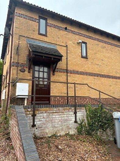 2 Bedroom Property To Rent In Thompson Way, Kettering, NN15