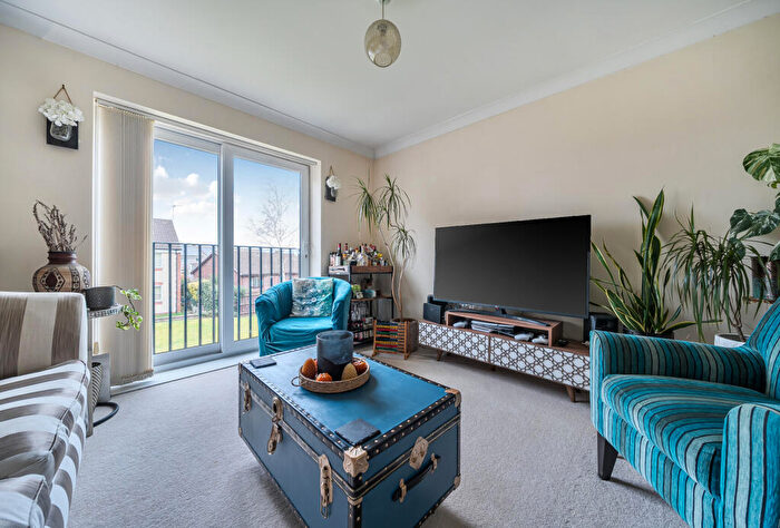 2 Bedroom Apartment For Sale In Hatters Close, Winterbourne, Bristol, Gloucestershire, BS36