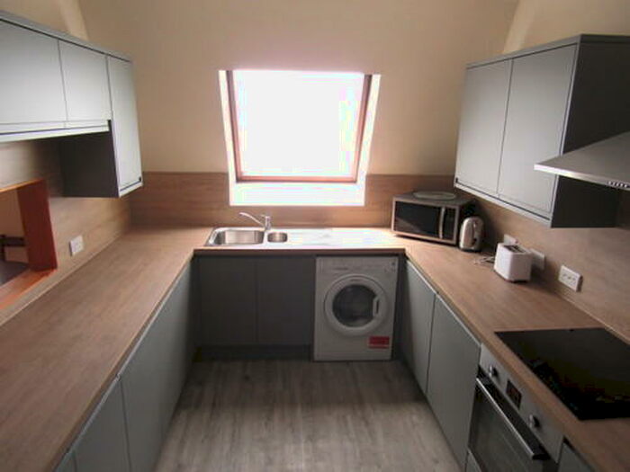 5 Bedroom Flat To Rent In Minerva Court, Houldsworth Street, Glasgow, G3