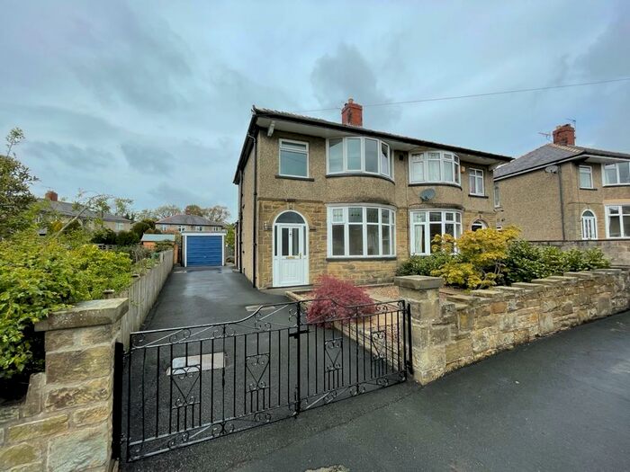3 Bedroom Semi-Detached House To Rent In Regent Avenue, Skipton, BD23