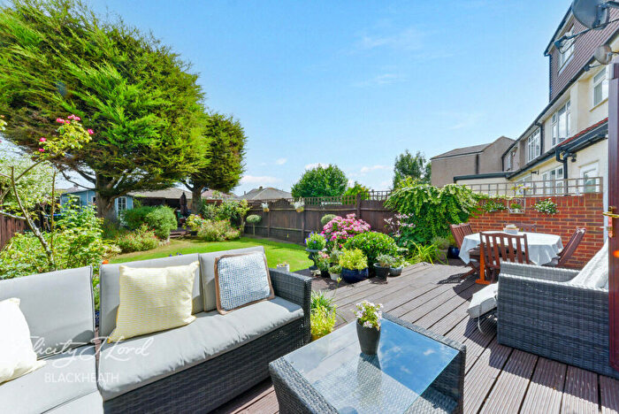 4 Bedroom Semi-Detached House For Sale In Brendon Road, London, SE9