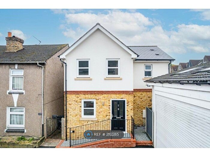 4 Bedroom Detached House To Rent In Bourne Street, Croydon, CR0