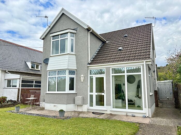 3 Bedroom Detached House For Sale In Swansea Road, Trebanos, Pontardawe, Swansea., SA8