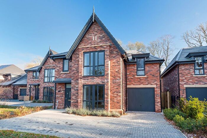 5 Bedroom Detached House For Sale In Further Hey Grove, Woodley, Stockport, Greater Manchester, SK6