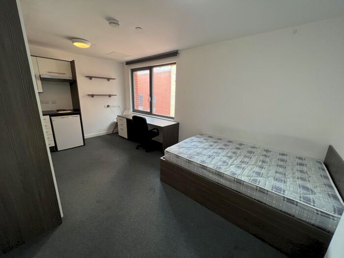 Apartment For Sale In Flat Pearl Works, Howard Lane, Sheffield, South Yorkshire, S1
