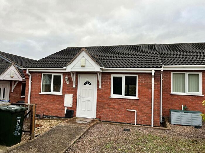 2 Bedroom Bungalow To Rent In Gardeners Close, Nottingham, NG4