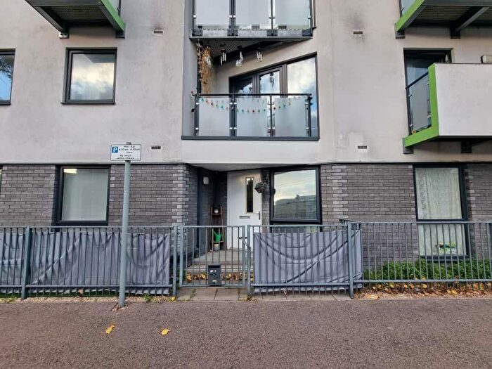 2 Bedroom Flat For Sale In - Loxford Road, Barking, IG11