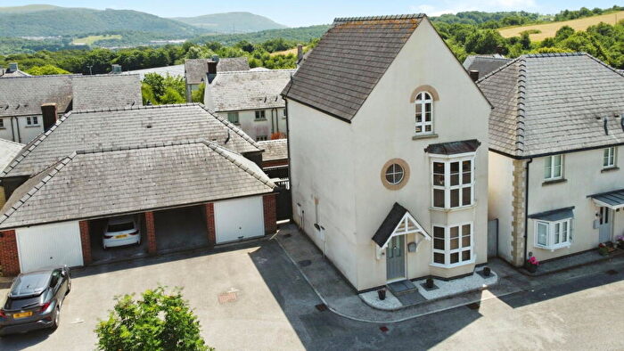 4 Bedroom Detached House For Sale In Pitchford Lane, Llandarcy, Neath, SA10
