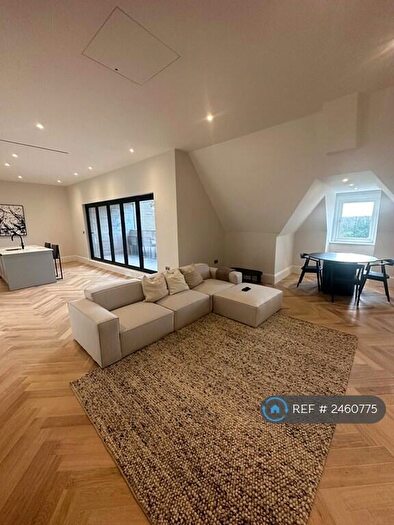 2 Bedroom Penthouse To Rent In Langdon Grange, Oxshott, Leatherhead, KT22