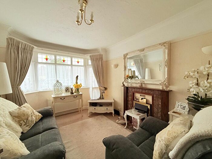 2 Bedroom Detached Bungalow To Rent In Northlands Close, Totton, SO40