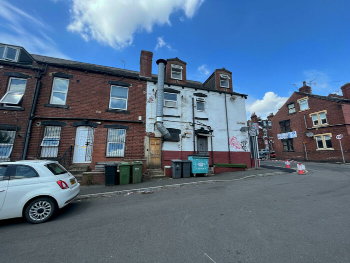 2 Bedroom Terraced House To Rent In Leslie Terrace, Leeds, West Yorkshire, LS6