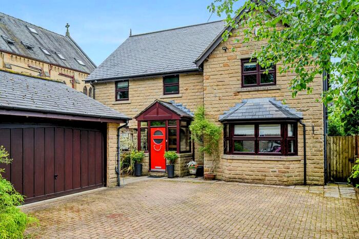 5 Bedroom Detached House For Sale In Chapel Gardens, Greenmount, Bury, BL8