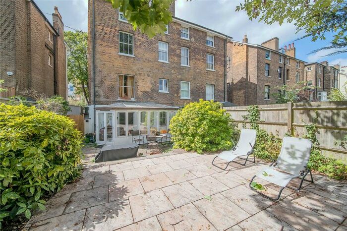 2 Bedroom Flat To Rent In Marlborough Road, Richmond, Surrey, TW10