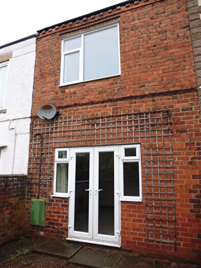 2 Bedroom House To Rent In Stollard Street, Clay Cross, S45