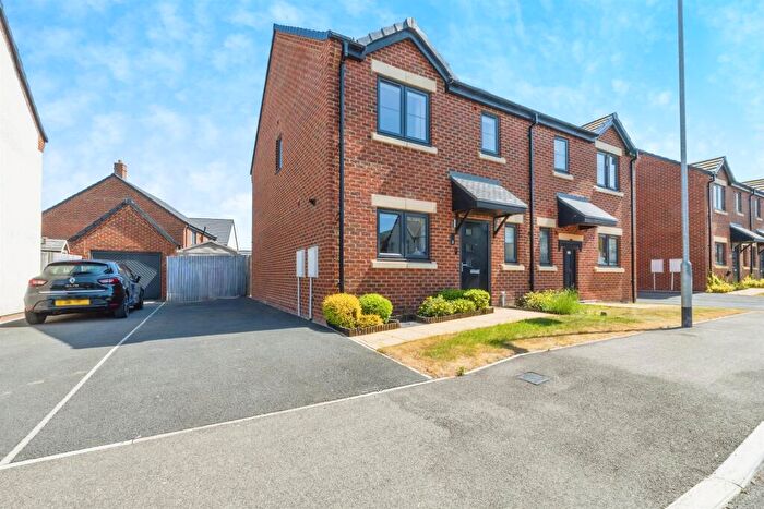 3 Bedroom Semi-Detached House For Sale In Read Robinson Avenue, Saxilby, Lincoln, LN1