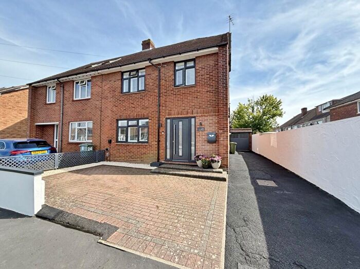 3 Bedroom Semi-Detached House For Sale In Court Close, Drayton, PO6