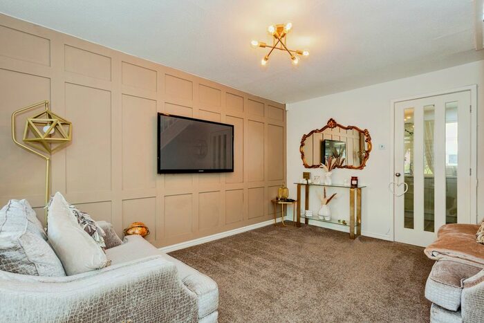 2 Bedroom Semi-Detached House For Sale In Hembury Close, Middleton, Manchester, Greater Manchester, M24