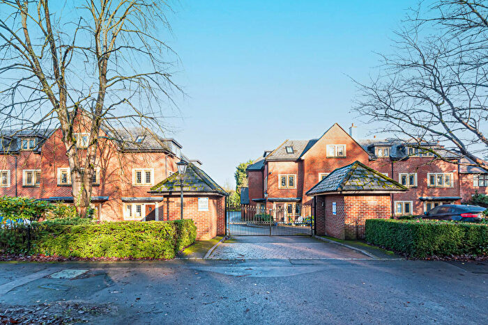 2 Bedroom Apartment For Sale In Vernon Court Ascot, SL5