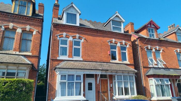 4 Bedroom Semi-Detached House To Rent In York Road, Erdington, B23