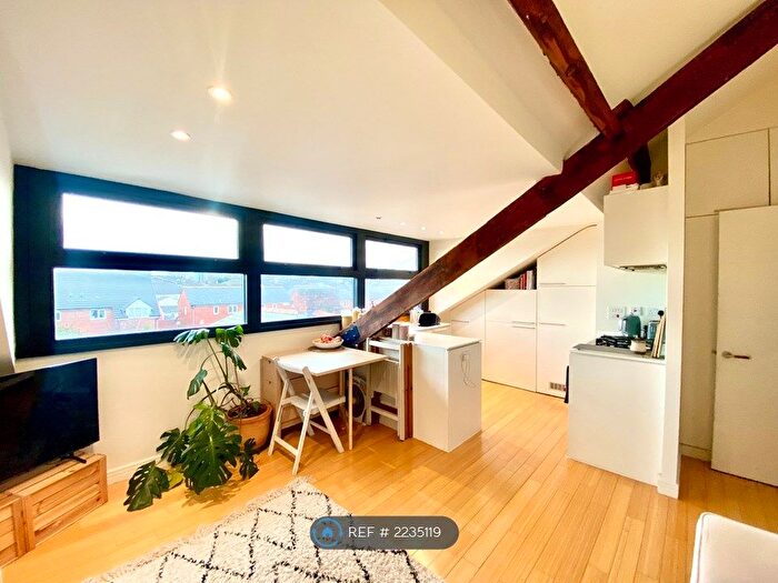 1 Bedroom Flat To Rent In Partridge Road, Cardiff, CF24