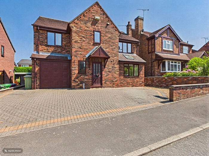 5 Bedroom Detached House For Sale In Lansbury Avenue, Pilsley, S45