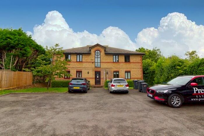 1 Bedroom Flat To Rent In Whittlebury Road, Silverstone, Towcester, NN12