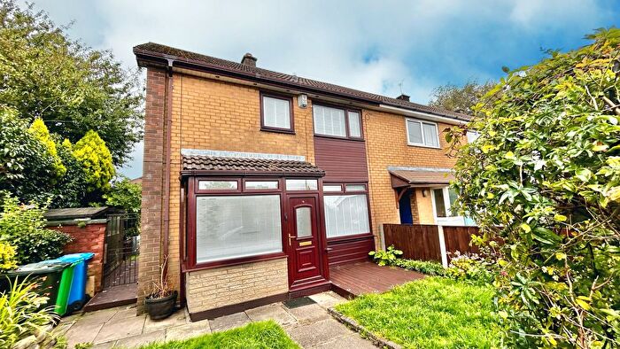 2 Bedroom End Of Terrace House For Sale In Harris Close, Heywood, OL10