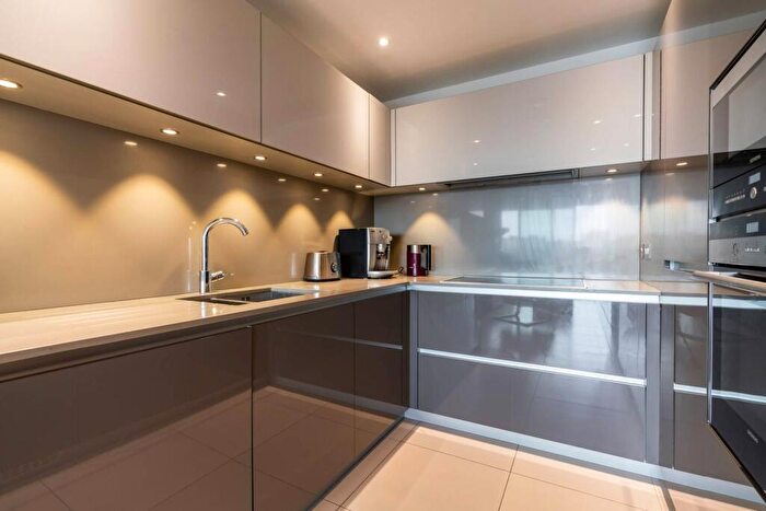 1 Bedroom Flat To Rent In East Road, Old Street, London, N1