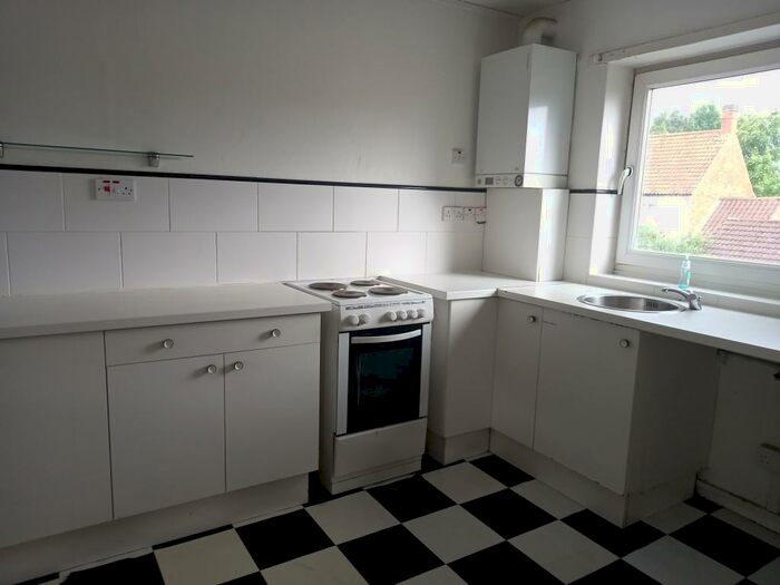 3 Bedroom Maisonette To Rent In Brisbane Court, Balderton, Newark, NG24