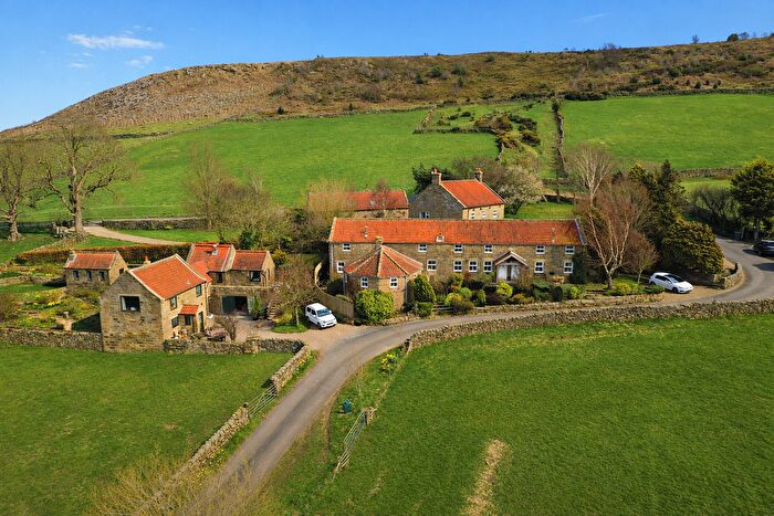 6 Bedroom Detached House For Sale In Glaisdale, YO21