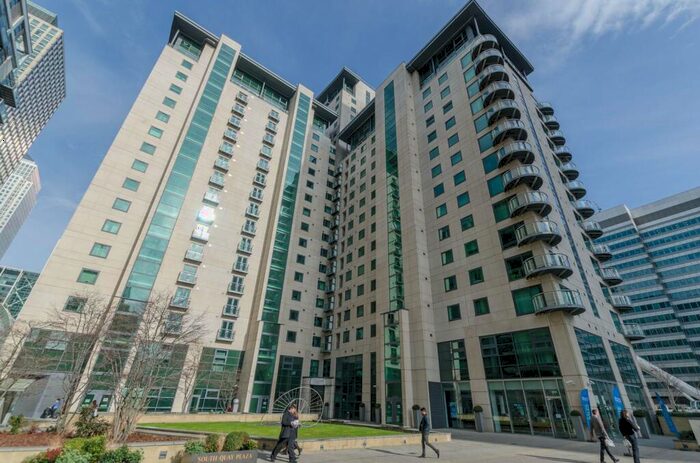 2 Bedroom Flat To Rent In Discovery Dock, Canary Wharf, London, E14