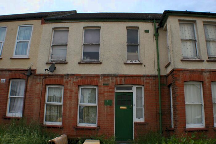 1 Bedroom Flat To Rent In Electric Avenue, Westcliff-on-Sea, SS0