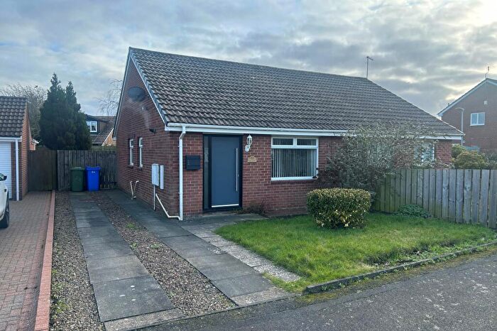 2 Bedroom Semi-Detached Bungalow For Sale In Dunkeld Close, South Beach, Blyth, NE24