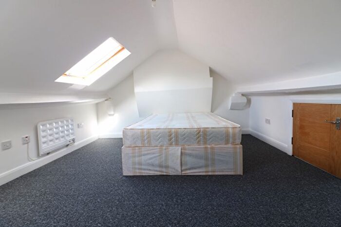 2 Bedroom Flat To Rent In Croyland Road, London, N9