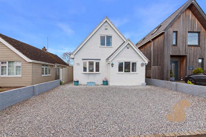 3 Bedroom House For Sale In Fairhaven Avenue, West Mersea, CO5
