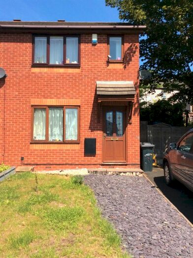 2 Bedroom Semi-Detached House To Rent In South Park Mews, Brierley Hill, DY5