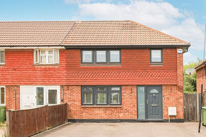 4 Bedroom End Of Terrace House For Sale In Bennetts Wood, Dorking, RH5