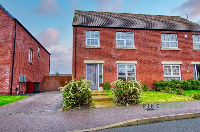 3 Bedroom Semi Detached House For Sale In Wheatsheaf Way, Clowne, Chesterfield, Derbyshire, S43