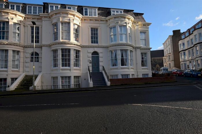 1 Bedroom Flat To Rent In Crown Terrace, Scarborough, YO11