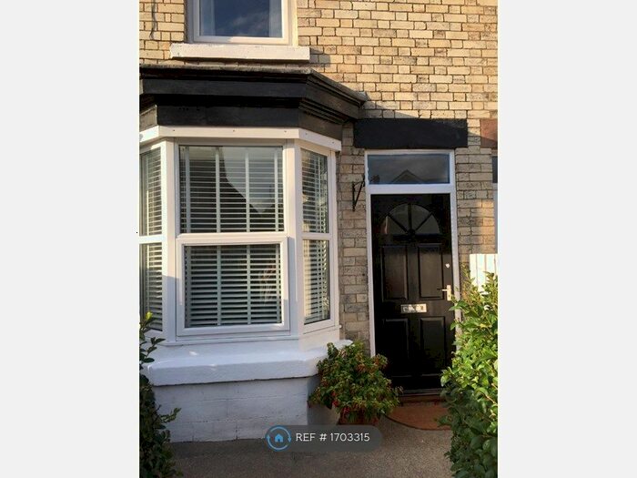 2 Bedroom Terraced House To Rent In Chatsworth Place, Harrogate, HG1