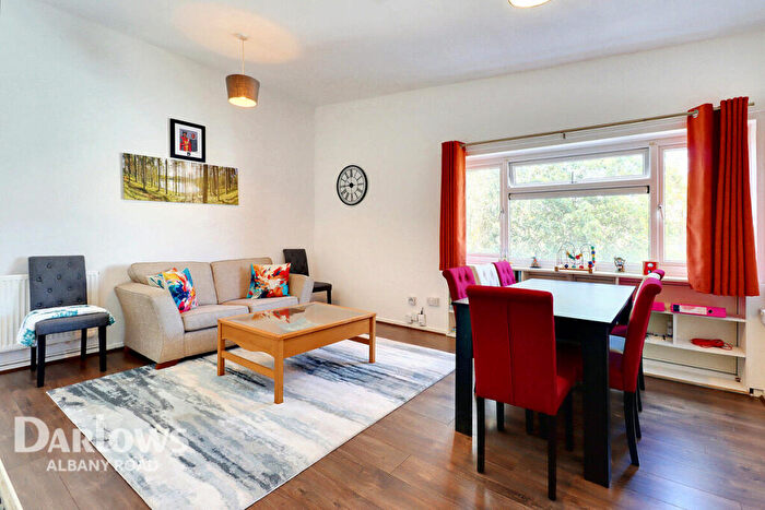 2 Bedroom Apartment For Sale In Pennsylvania, Cardiff, CF23