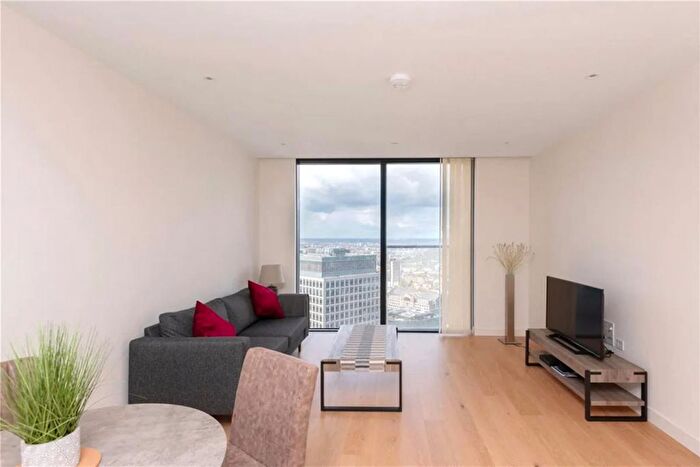2 Bedroom Flat To Rent In Harcourt Gardens, South Quay Plaza, E14